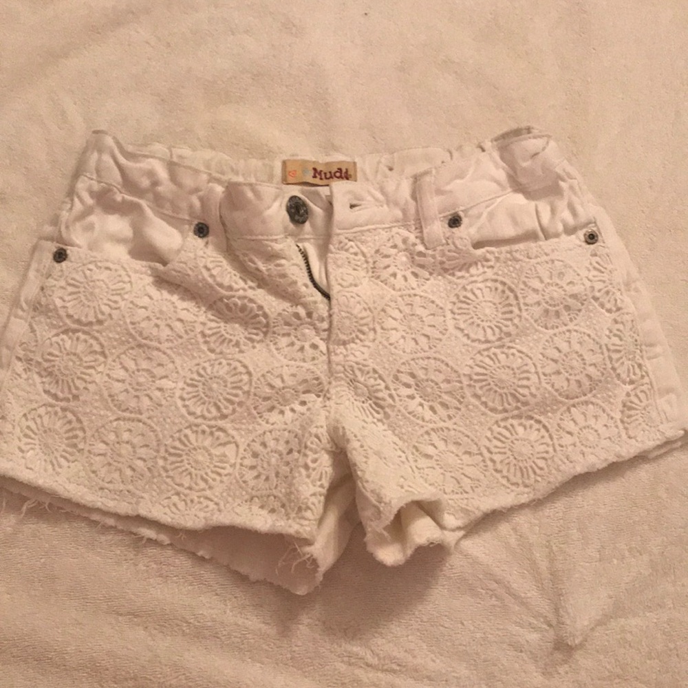 White lace jean shorts